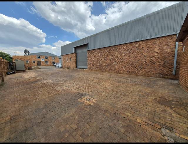 300M² FACTORY FOR SALE IN ANDERBOLT
